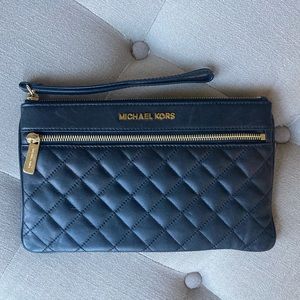 Michael Kors Women’s Black Quilted clutch